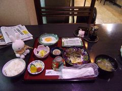 その前にお世話になる宿にて朝食をいただいてから…、