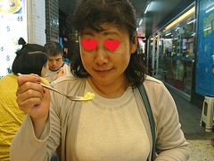 　夜市散策。
食べたかったマンゴーかき氷を！なかなかのボリューム！
マンゴーが新鮮！