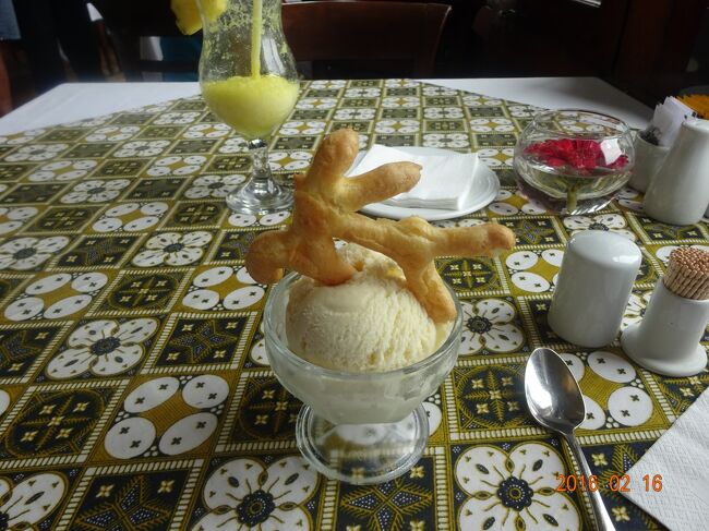 デザートのアイスクリーム