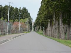 トラピスト修道院です。遠くに建物が見えると思います。
景観保存の看板が出ていたので、近くには行きませんでした。
