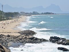 【リオデジャネイロの美しい海岸、Barra da Tijuca】

恐らくまだまだ自然が沢山残り、綺麗なビーチが広がっているのではないか、という期待に胸を膨らませて.....