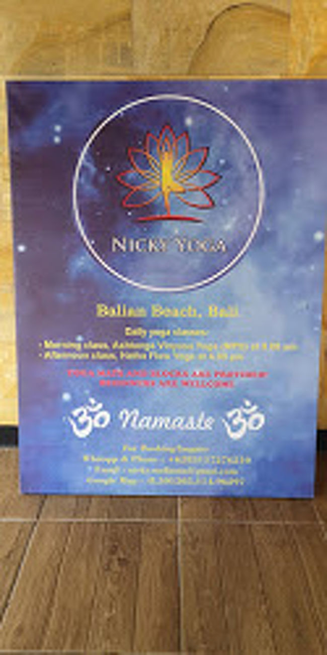 自分が参加したのは、ホテルから徒歩３分ほどのところにある、NICKY YOGA！<br />毎日、朝９時からと夕方４時から2回行っています。1回につき、1時間30分。<br />初めてのヨガは、サーフィンでバキバキになった体を癒してくれる良い時間でしたー。夕方のクラスで、全部で3回参加したかな。<br />バリアンビーチの風を感じながらのヨガは、日本でスタジオなどでやるのとは、格別！！（とのこと。友人談。）<br />でも、本当に気持ちよかったなー。体が硬い俺でも、自分のペースで全然辛くなくできました。<br /><br />ちなみに1回、１２５Kですよ。これも全然、お得価格ですよね。<br /><br />いつもバリでは、マッサージに行くのだけど、今回はほとんどヨガで体を癒してました～。<br /><br />NICKY、ありがとう。