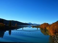 メインストリート沿いからのテカポ湖