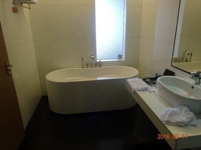 おしゃれなバスタブもありました