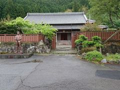 窪川駅から歩くこと１０分で旧都築半平邸があり、古民家のカフェになっています。