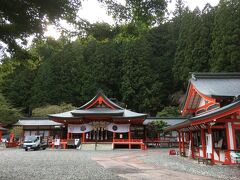 金櫻神社に参拝。


参拝後は旅のもう一つのテーマ、温泉に向かいます。
今回のお宿は富士野屋夕亭。