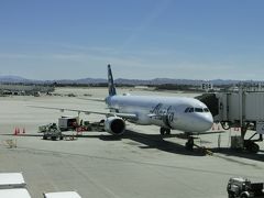 【ラスベガス・マッカラン国際空港 14:00】
ラスベガス・マッカラン国際空港に到着したアラスカ航空のA321neoです。