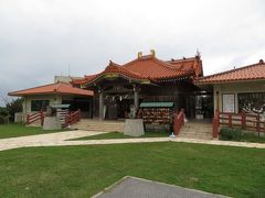 クルーズを終え、観光タクシーを利用して、島内観光します。
日本最南端の神社、宮古神社。