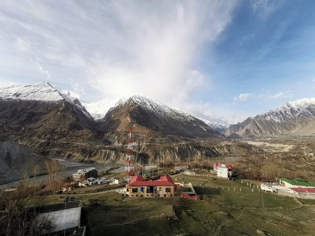 やはり青空だと雪山も引き立ちます。