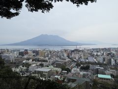 城山展望台

多分、、西郷どんも眺めたであろう、、同じ 桜島♪

＜ この桜島を目にしたくて鹿児島にやって来た気がする、、＞