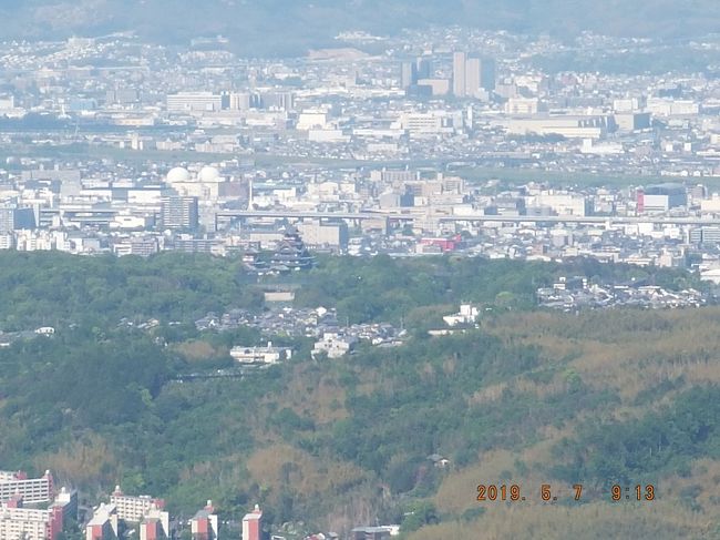 拡大すると、伏見城を見下ろしている。