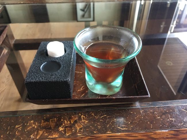 ４日目。今日の夜便で帰国するので、のんびりしようとスパへ。<br />ジンバランにある「シエスタ」でボディ＆クリームバスの４時間コース。<br />ホテルから送迎してくれます。