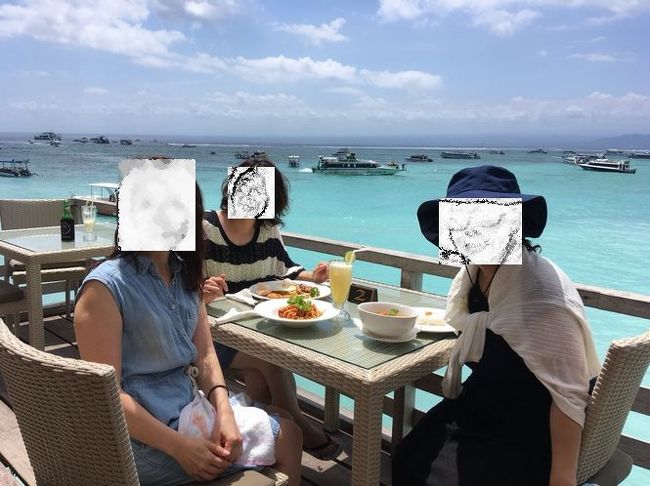 綺麗な海を眺めながらランチ