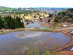 春の田植え前の棚田は、緑がない分、グリーン・シーズンよりも見劣りすると云われるが、星峠の場合はそうとも言い切れない。