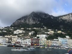 カプリ島のマリーナグランデ到着