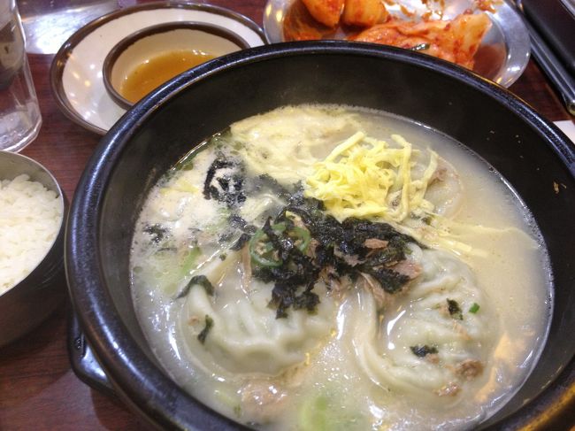 3日目は朝からコルギに行ってきました。<br />想像を超える痛さだったのですが、効果分からず（笑）<br />自然と涙が出てくるほどの痛さだったので、コルギはもういいかな(*´Д｀*)<br /><br />そして、ランチはまたまた来ましたシンソンソルロンタン。<br />今回は、マンドゥソルロンタンにしてみました。<br />ギョウザの出汁が出てて、ノーマルのより美味しいかも！<br /><br />午後はヘッドスパに行きました！