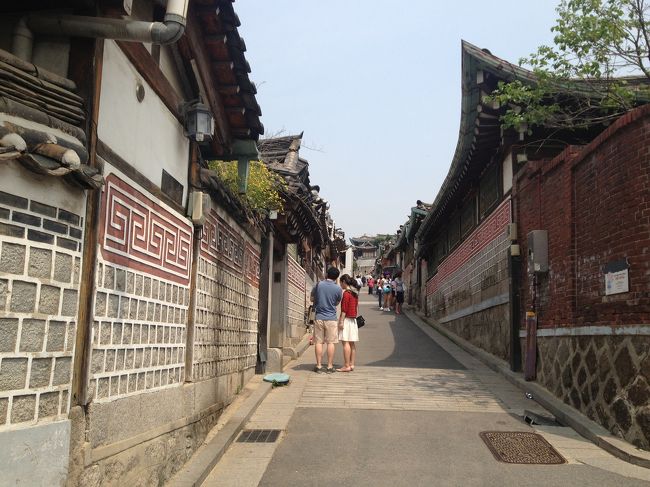 伝統的な建物に囲まれて街歩きを楽しみました♪