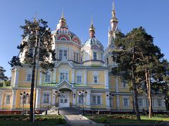立派なゼンコフ正教会が・・木造らしいです。