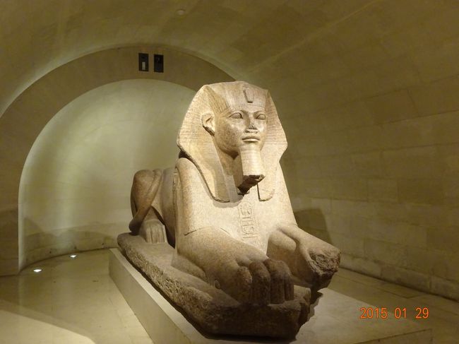 ベルギー・ブリュージュは割愛してルーブル美術館の拝観です