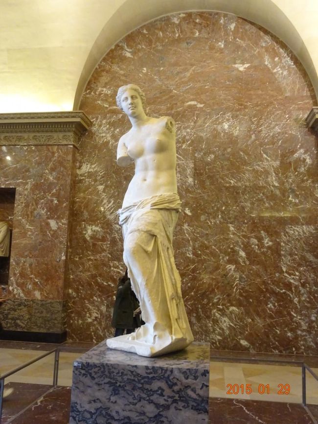 ミロのビーナスが出迎えてくれます