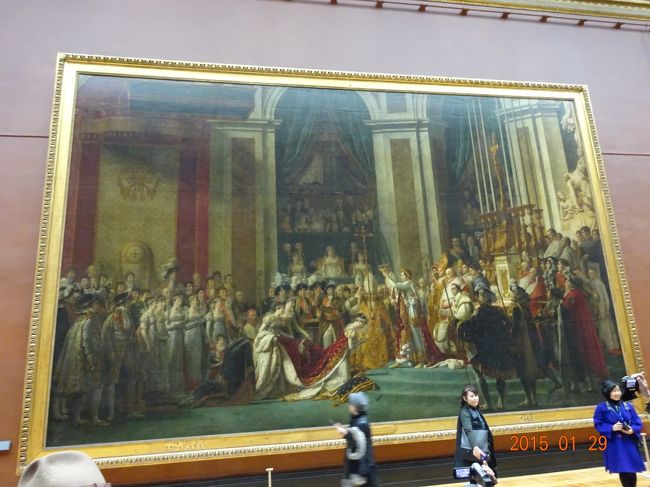 人間が小さく見えるほど大きな絵