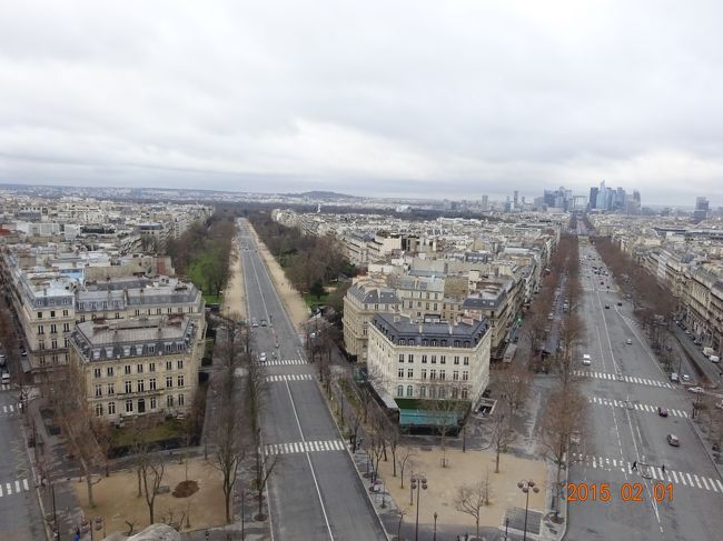 右前方に新都心が見えます