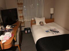 新潟市内に到着。
15時に仙台を出発し、20時過ぎに到着なので、5時間かかったです。
安全運転で、休憩を挟みながらのだったので、ちょっと時間かかったです。

アパホテル新潟東中通に宿泊なのです。
わふ。