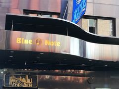 今夜ライブに行くBlue Note。
事前に場所が分かるだけでだいぶ気が楽になるので足を伸ばして良かった。