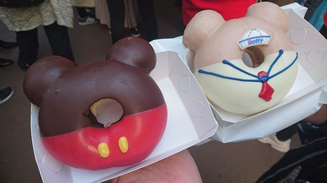 気になっていたおやつ！<br />ドーナツに見えたのですが、、<br />パンでした(笑)