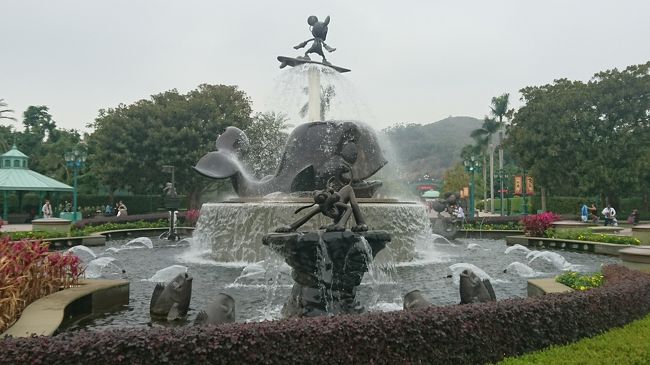 ミッキー&amp;ミニーとグリーティングしたら、足早にパークを一旦出て、駅とは反対方向へ。<br />ひたすらはや歩き！