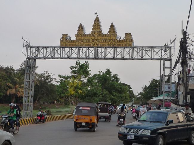 街を散歩したいたら、アンコールワット！