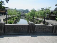 倉敷川に架かる今橋に出てきました。