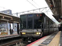 新快速長浜行きは223系、石山駅にて。