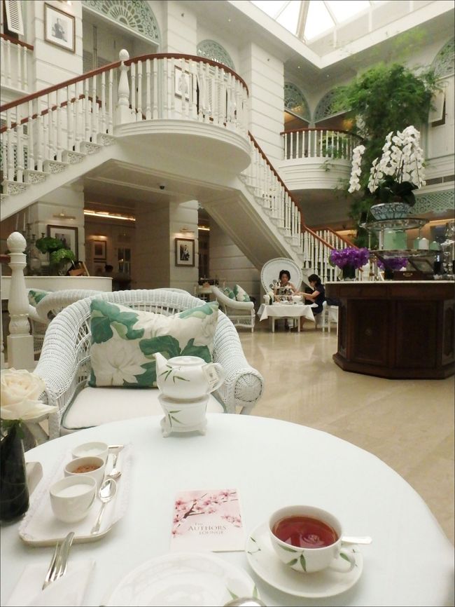 それでもとりあえずまあ、<br /><br />こちらの、憧れのティールームには辿り着くことが出来まして、<br /><br />予約してなかったけど、こんなタイミングだったからでしょうか、混んでもおらず、すんなりと入ることが出来ました。