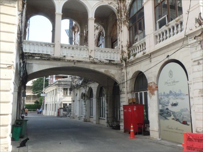 こちらの<br /><br />いまはもう使われておらず廃墟となっている、旧イースト アジアティック カンパニーの建物！<br /><br />これだけは、めっちゃツボでしたね！