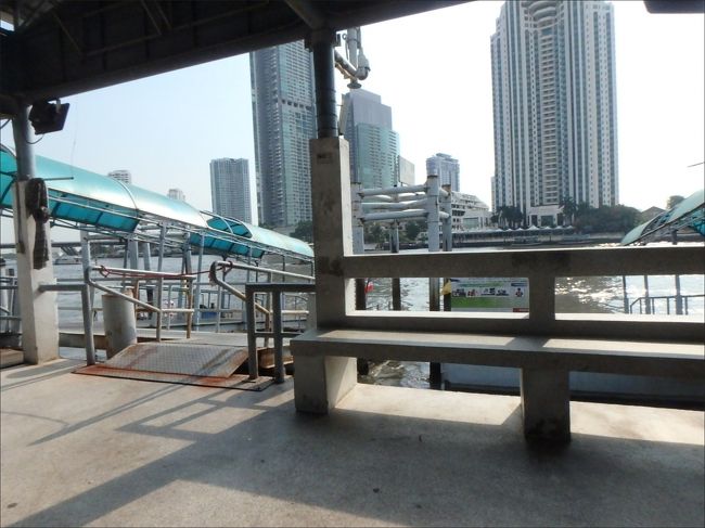 15:55<br /><br />今から一旦サトーン ピアに戻り、そこからBTSで、今度はサイアムなどの繁華街へ繰り出してみようと思います。