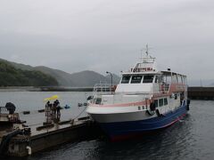 大津島への船の終点の港、馬島港に徳山港から３０分で到着します。
