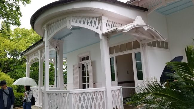 順路に沿って散策します<br />