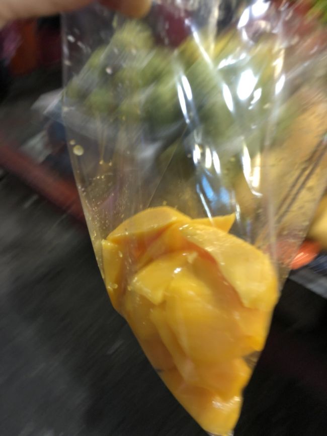 ビニール袋に入るところが台湾感。