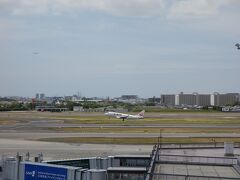 早朝とは風向きが変わった為、飛行機の離陸等が反対になっていた