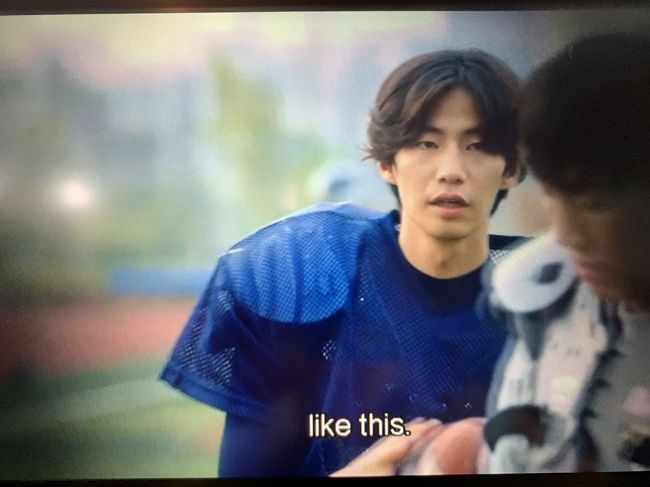 大好きな韓流、ジェリム様と飛行機で出会う♡♡♡<br />映画よかったんと酔っ払いで、飛行機で号泣な母。<br /><br />この後すぐに台北着いてしまい、乗り継ぎ。<br />1回降りて、手荷物検査して、また戻るだけ。<br />なんだけど、ちょっと並んだりで意外に疲れたー<br />また機内満喫して、香港着。<br /><br />すでにいつも寝る時間なので、息子こんなん(￣∇￣)