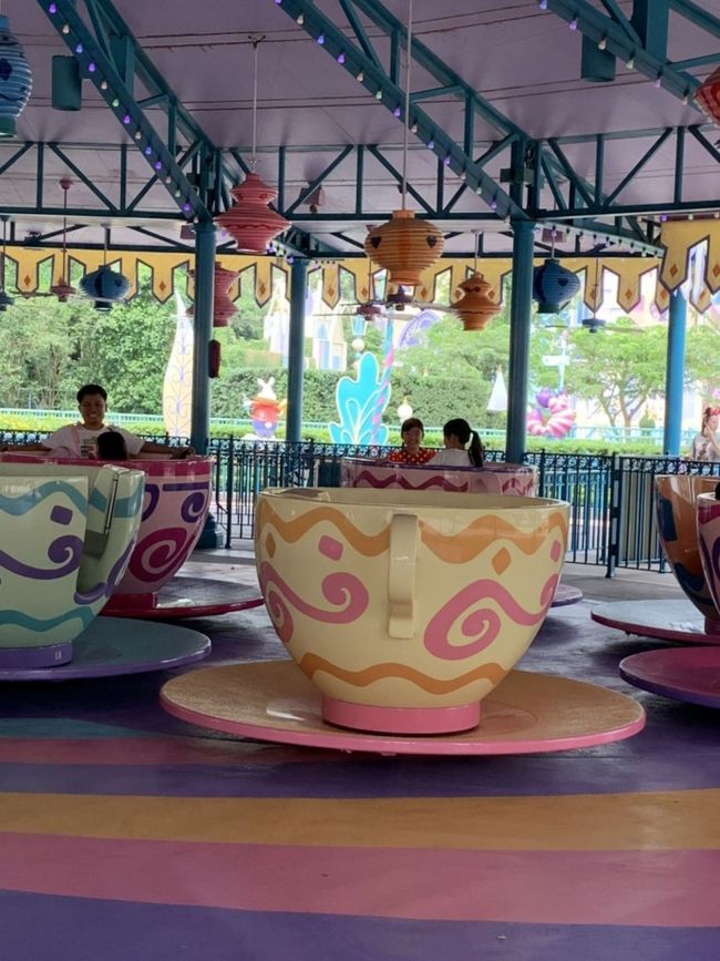 とりあえずなんか乗せとこ！ティーカップ♡