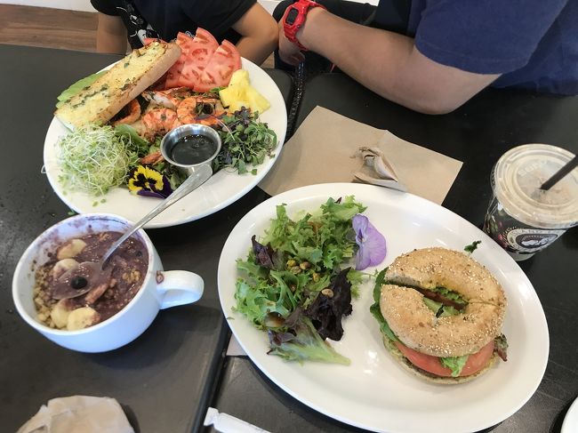 11時でまだお部屋の準備が出来ておらず、チェックインの手続き済ませて、<br />荷物を預けて、徒歩5分ぐらいのとこでランチ。<br /><br />アイランドビンテージコーヒー☆