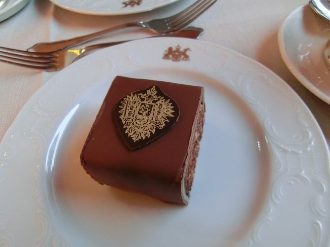 インペリアルトルテ。<br />くどくない甘さでブラックコーヒーによく合う。