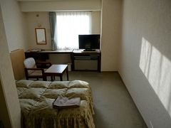 ホテルにチェックイン。
宿泊するのはニューチコウ。

稚内のホテルがドーミーインが2万円を超えるなど高騰する中、１泊4,000円台でした。