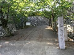 まあ、気を取り直して裏門跡から松阪城跡へ