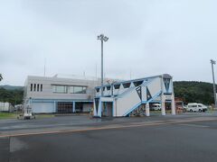 福江空港小さくてかわいい。