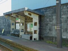 2019.05.02　越ノ潟ゆき普通列車車内
六渡寺で高岡軌道線から新湊港線と路線名が変わるが、全列車直通運転である。