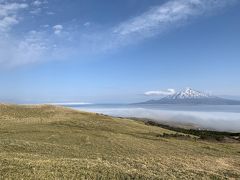 北のカナリアパークから登ってきました。利尻富士が綺麗に見えます。雲の流れが速いので、山に霧が掛かったりと目まぐるしく天候が変わります。