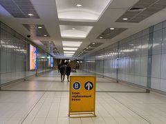 シドニー国際空港 (SYD)